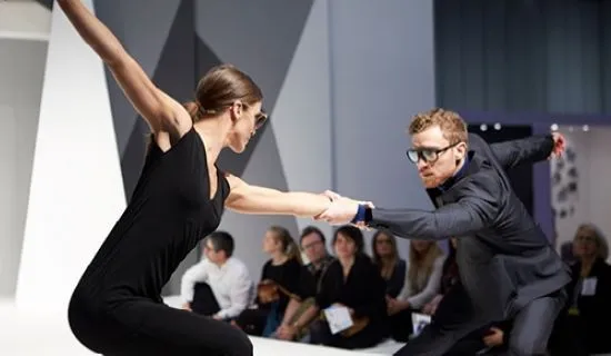 100% Optical catwalk